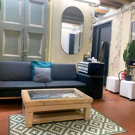 Smat Homes For Working Abroad With Style In Gotig-beach 바르셀로나