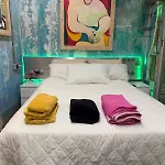 Versace 4pack -smart Home- Air Conditioner - Gotic Quarter- Private Studio- 10 Minutes *