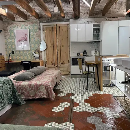 Versace 4pack -smart Home- Air Conditioner - Gotic Quarter- Private Studio- 10 Minutes Apartment