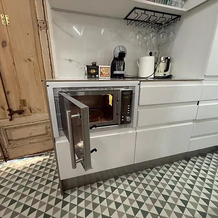 Versace 4pack -smart Home- Air Conditioner - Gotic Quarter- Private Studio- 10 Minutes Barcelona