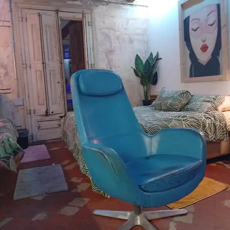 Smat Homes For Working Abroad With Style In Gotig-beach Apartmán