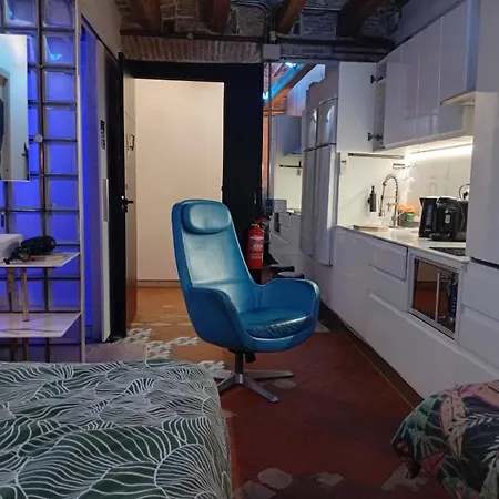 Smat Homes For Working Abroad With Style In Gotig-beach Apartmán *