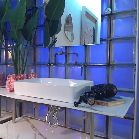 Smat Homes For Working Abroad With Style In Gotig-beach Apartmán *